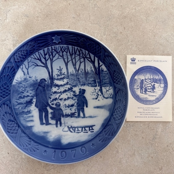 Royal Copenhagen Annual Blue Christmas 4 Plates Vintage Denmark 1973, 78, 79, 80 - Picture 7 of 14